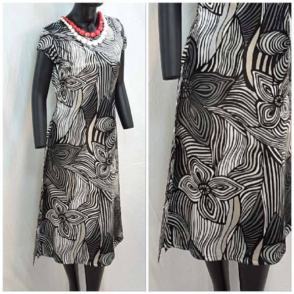 Open Sides Maxi Long Tunic or Cover Up, size Small - Picture 5 of 8